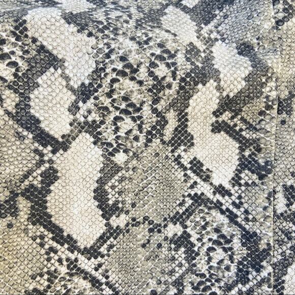 H&M Python Snake Skin Print Jeans Stretch Women's Size 6 - Picture 3 of 4